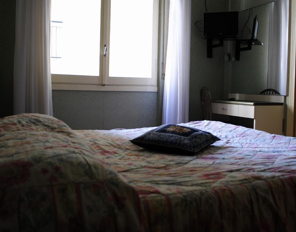 Hotel Europa Arma di Taggia Extérieur photo