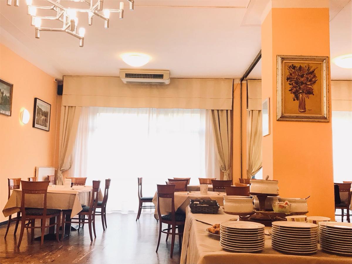 Hotel Europa Arma di Taggia Extérieur photo